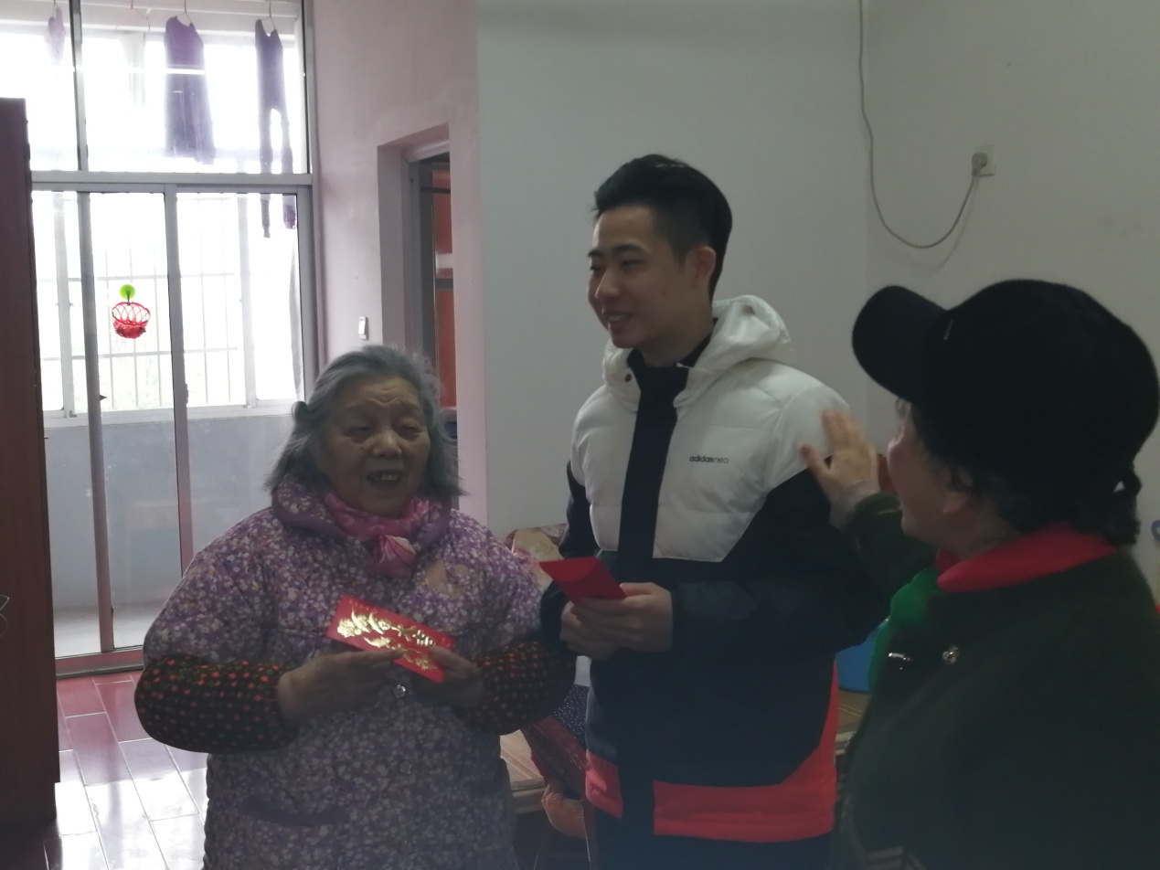 溫情滿除夕，愛心暖人心